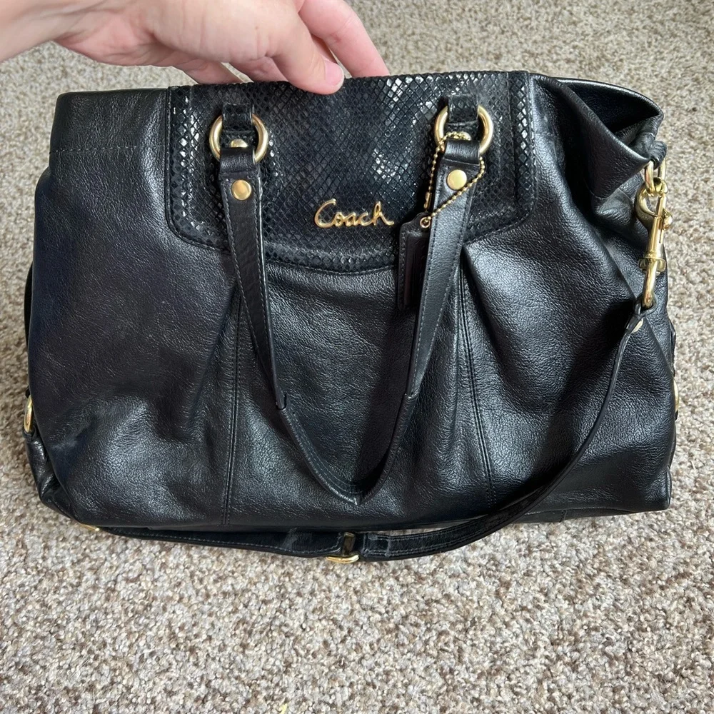 Coach purse - Picture 7 of 7